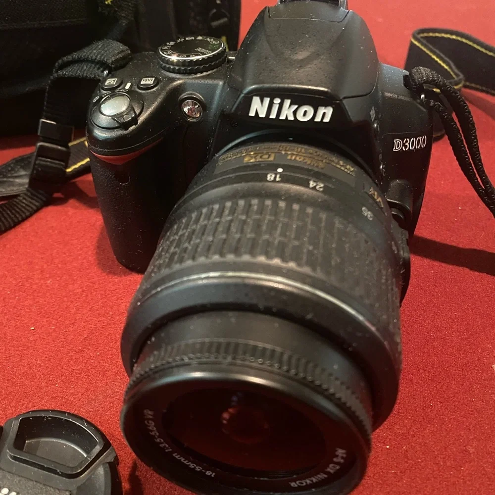 Nikon D3000 camera